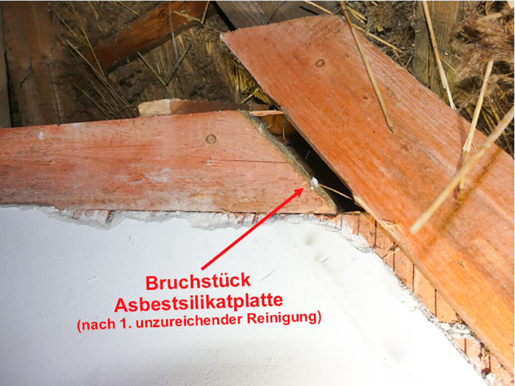 Reinigung Bruchstück Asbestsilikatplatte